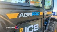 JCB 560/80 Agri-Pro telehandler, live link, Q-fit headstock c/w tines, 4469hrs. YX20 VLN - 8