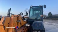 JCB 560/80 Agri-Super telehandler, live link, Q-fit headstock c/w tines, 3971hrs. YY17 AHX - 11