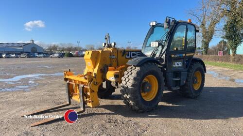 JCB 560/80 Agri-Pro telehandler, live link, Q-fit headstock c/w tines, 2424hrs. YX70 VMW