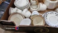 Fenton 'Kashan' 18 piece tea set, 18 piece Royal Doulton Pastarole tea set plus miscellaneous cups & saucers - 5