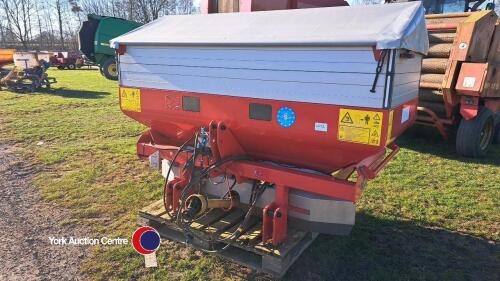 Kverneland fertiliser spreader