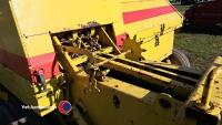 New Holland 376 small square baler - 4