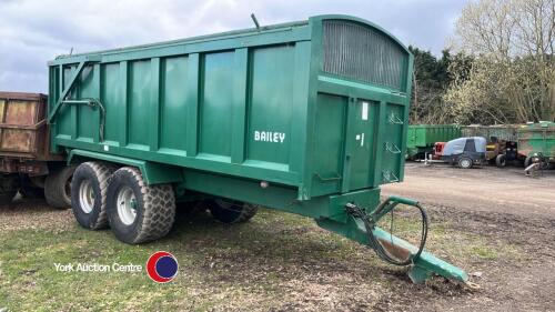 Bailey 16T beet heaper trailer, 560 flotation tyres, roll over sheet, piped and wired to back for drawbar