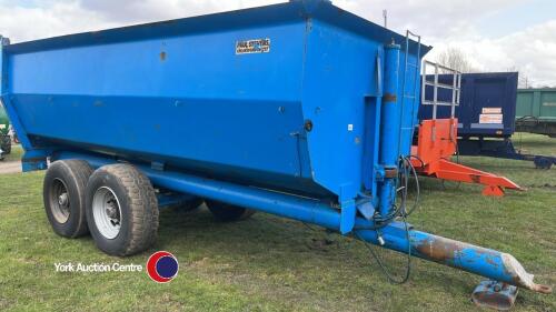 Grain trailer, super singles, hydraulic brakes