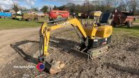 Carter CT08 micro digger, 2 x spare buckets and 2 keys, good working order - 2
