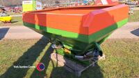 Amazone fertiliser spreader - 2