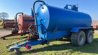 Hi spec 3000 gallon twin axle slurry tanker, steering back axle re sprayed 2 years ago - 2