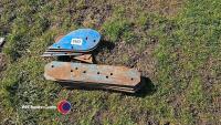 7 x Lemken land slides, 8 x skimmer boards