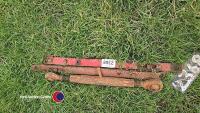 Pair of International B250 stays and top link - 2