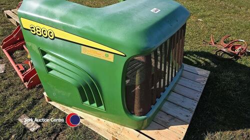 John Deere bonnet for a 3800 loader