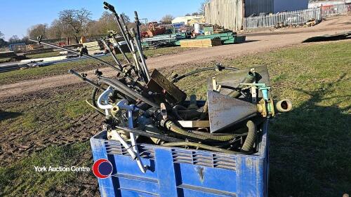 Box sprayer spares and pipes