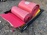 Rubber dog walk skin red with yellow contacts - 2