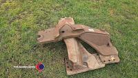Pair of Quickie loader brackets (DM) to fit John Deere - 3