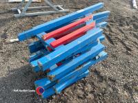 Set of 8 wooden jump wings in blue and red - 2