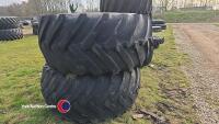 Pair 30.5R32 tanker wheels, 10 stud