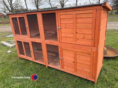 Large 2 level rabbit hutch