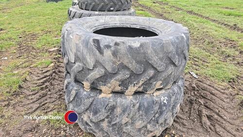 2x Firestone 540/65R30 tyres