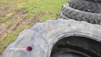 2x Firestone 540/65R30 tyres - 2