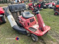 Honda HTR3009 ride-on lawnmower, including grass box