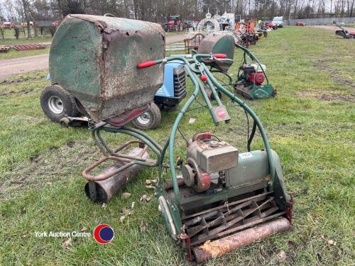 Webb 2ft cylinder mower, grass box, Briggs and Stratton engine
