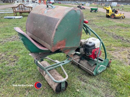 Webb 2ft ride on mower, Honda engine and grass box