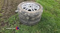 Pair of 255/55 R19 wheels and tyres