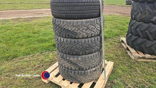 4 x Goodyear Wrangler 255 65 R19 AT Land Rover Discovery tyres, year 2024, plus 1 x Pirelli