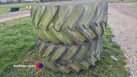 Knight sprayer flotation wheels