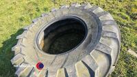 650/75R32 tyre - 4