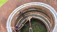 Pair of Stocks dual wheels and clamps, 16.9 x 38 - 2