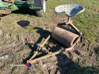 Lawnmower roller seat