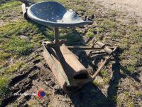Lawnmower roller seat - 3