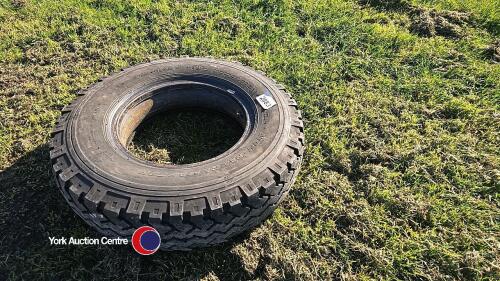 750 x 16 L/R tyre and tube