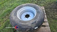 Six stud wheel tyre, 385/45 R22 - 2