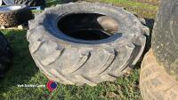 Pair of 420/85/30 tyres