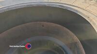 Stocks dual wheel and clamp 650/65R42 and 2 spare tyres - 8