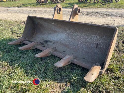JCB bucket