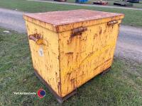 Storage/tool box with forklift sleeves, g/o - 4