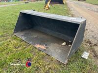 Tractor bucket on euro brackets - 2