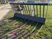 Muck fork with Manitou brackets - 2