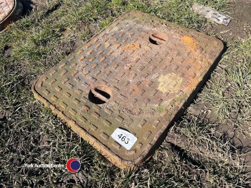 Cast-iron manhole cover and frame
