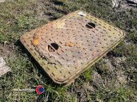 Cast-iron manhole cover and frame - 3