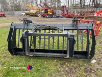 Muck grab, 7ft 6in on Claas brackets or will put back to Sanderson brackets - 4
