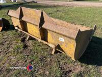 Heavy duty tractor loader bucket - 3