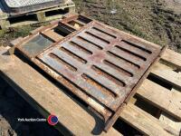 Old cast iron window frame - 3