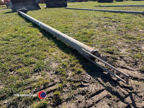 Auger with motor, 18ft 4in