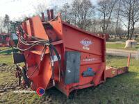 Kuhn Primor straw chopper, 2002 - 2