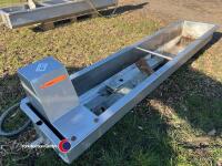 Stainless steel tipping water trough 2.4m long including ball valves - 4
