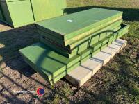 Insulated pig/lamb warm box with outdoor run - 2