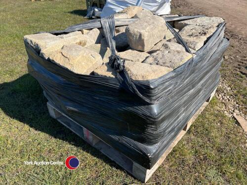 Reclaimed sandstone walling